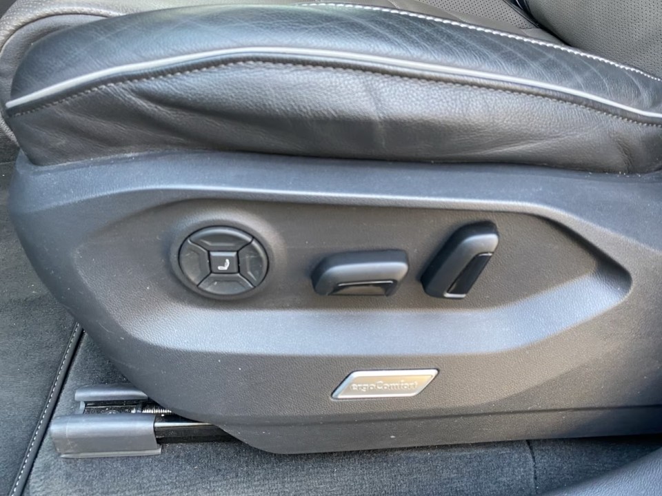 Volkswagen Touareg 4MOTION R-Line - foto 21