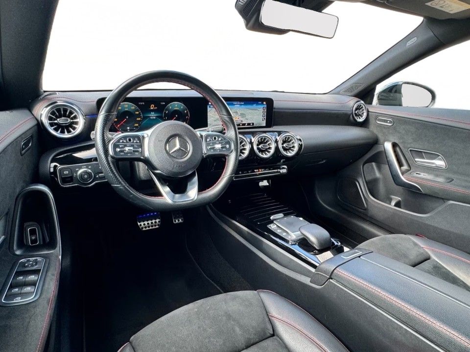 Mercedes-Benz CLA 200 AMG - foto 10