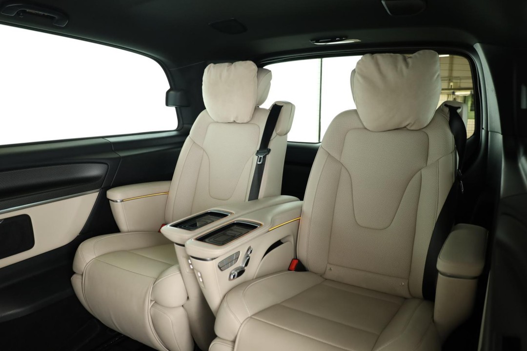 Mercedes-Benz V 300d 4MATIC Extralong Avantgarde - foto 11