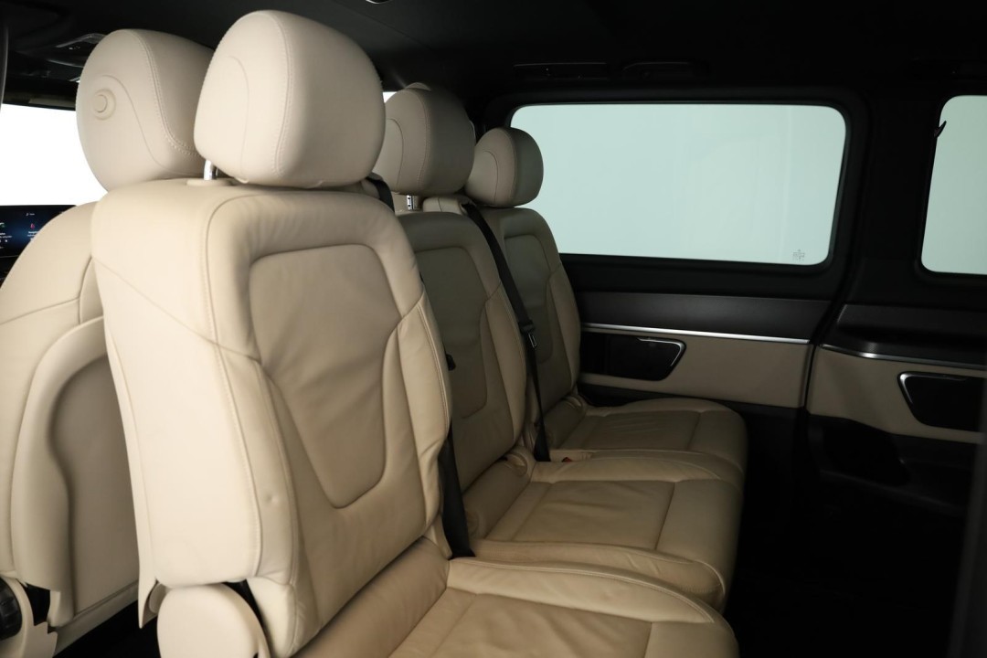 Mercedes-Benz V 300d 4MATIC Extralong Avantgarde - foto 12
