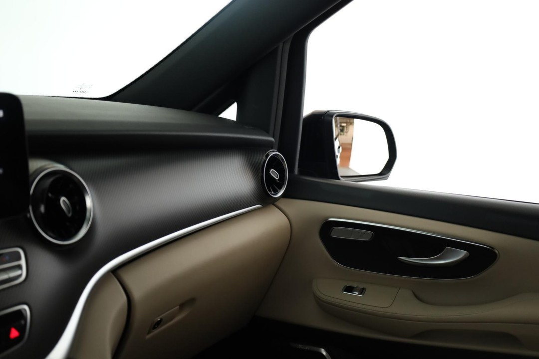 Mercedes-Benz V 300d 4MATIC Extralong Avantgarde - foto 16