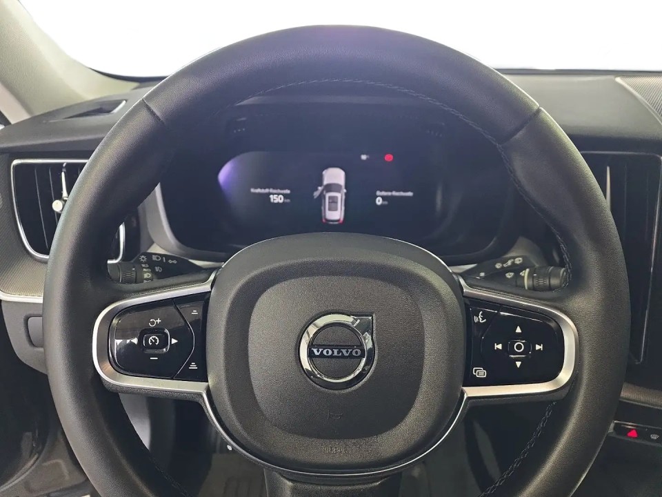Volvo XC 60 T6 Plus Dark Recharge - foto 17