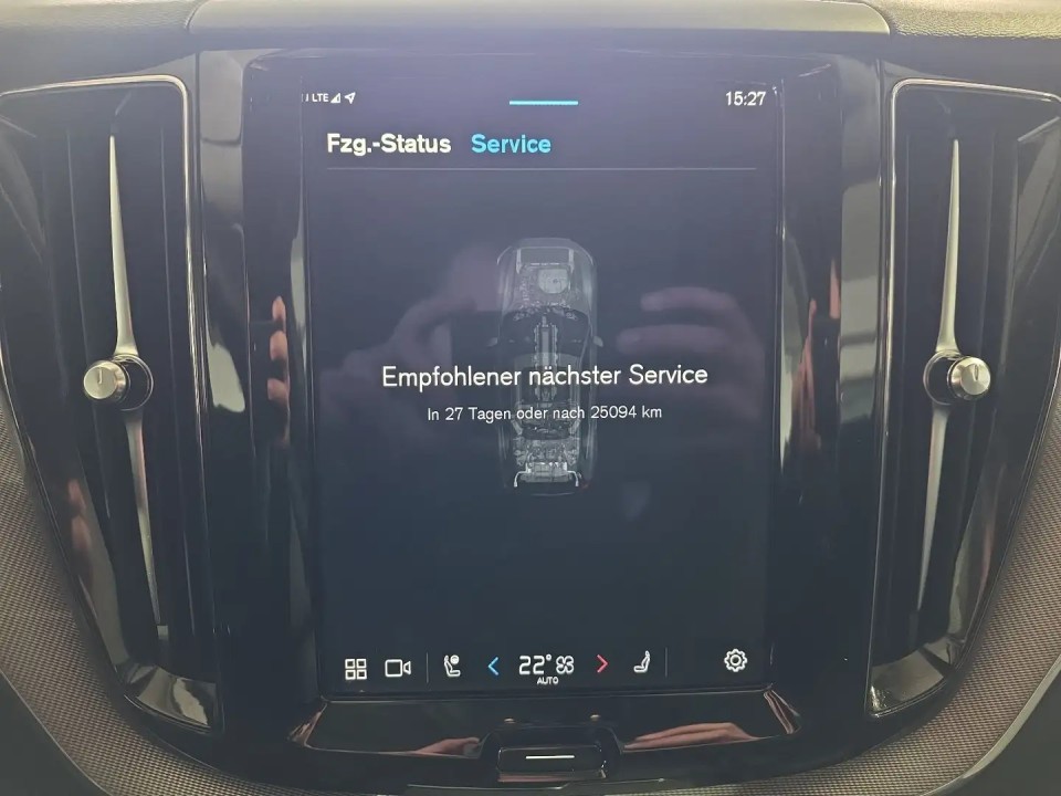 Volvo XC 60 T6 Plus Dark Recharge - foto 18