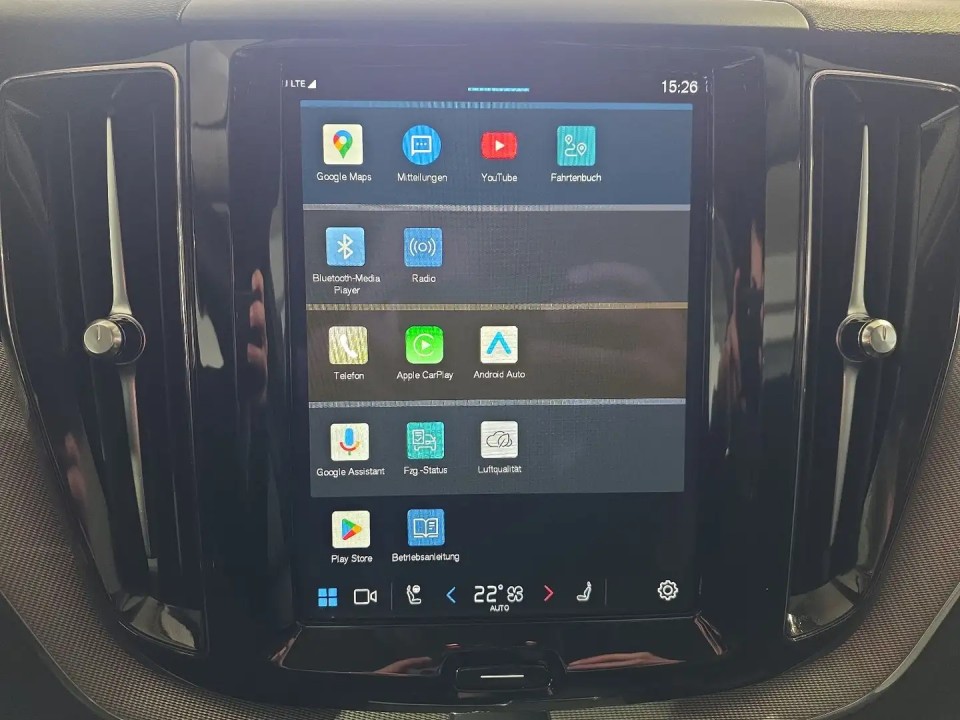 Volvo XC 60 T6 Plus Dark Recharge - foto 22