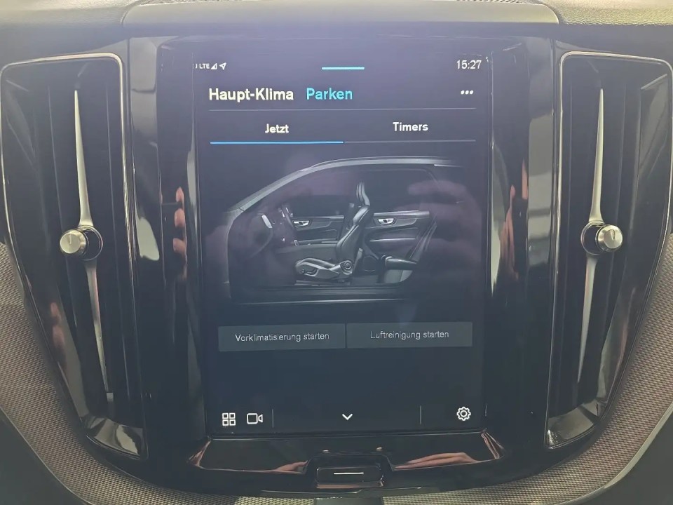 Volvo XC 60 T6 Plus Dark Recharge - foto 23