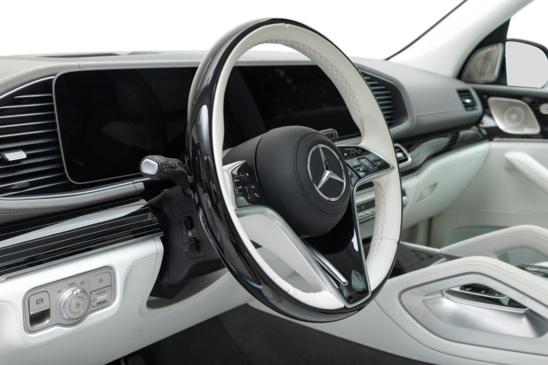 Mercedes-Benz GLS Maybach 600 - foto 16
