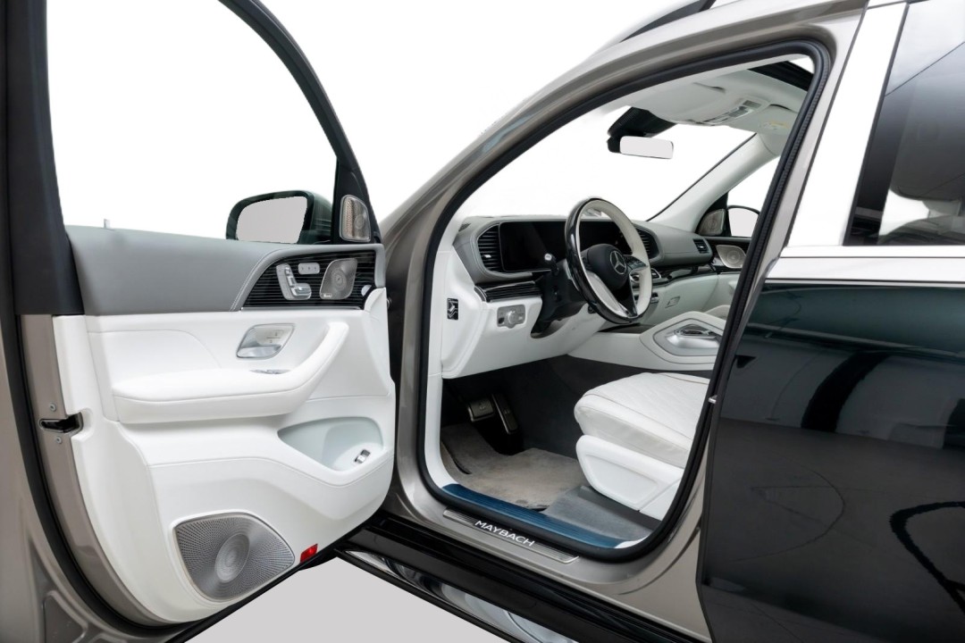 Mercedes-Benz GLS Maybach 600 - foto 15