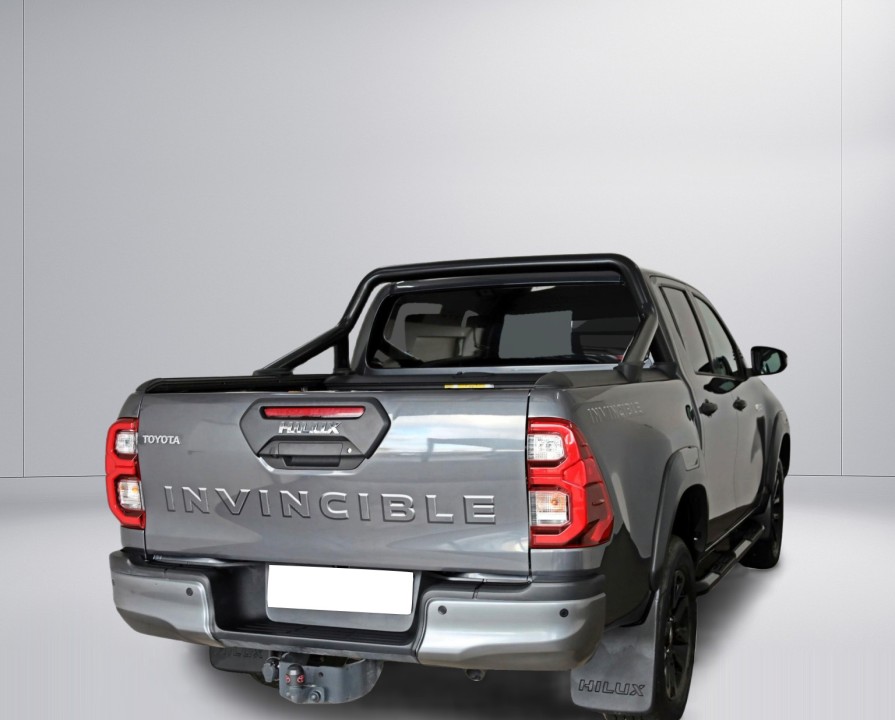 Toyota Hilux Invincible (4)