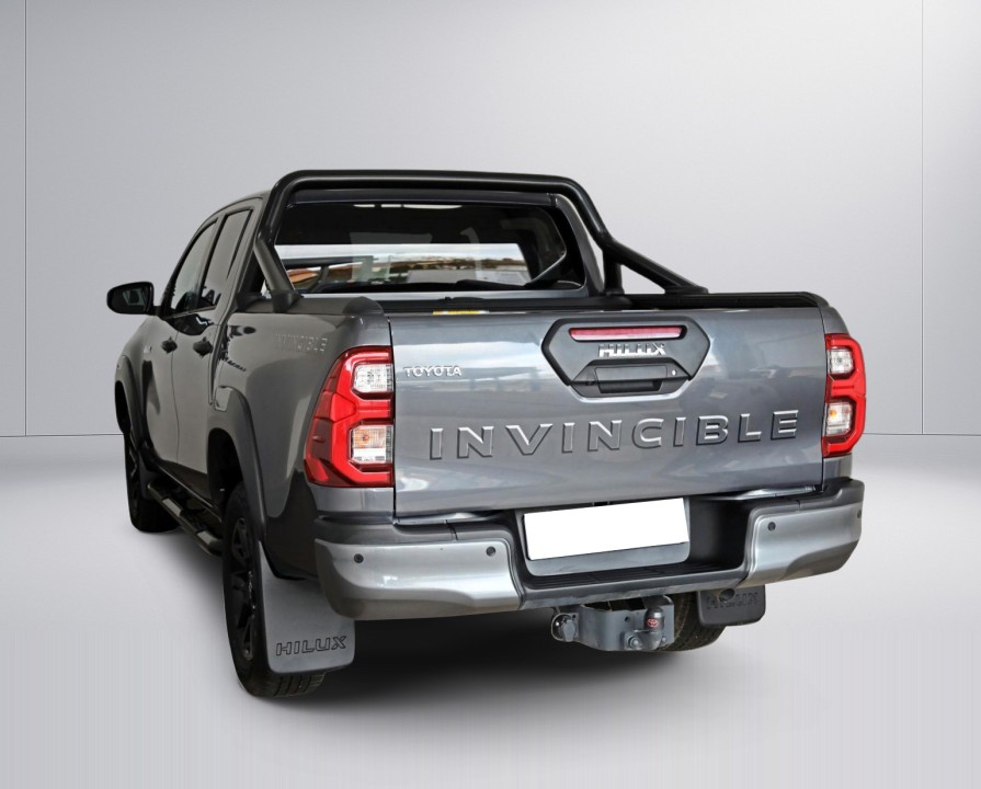 Toyota Hilux Invincible - foto 6
