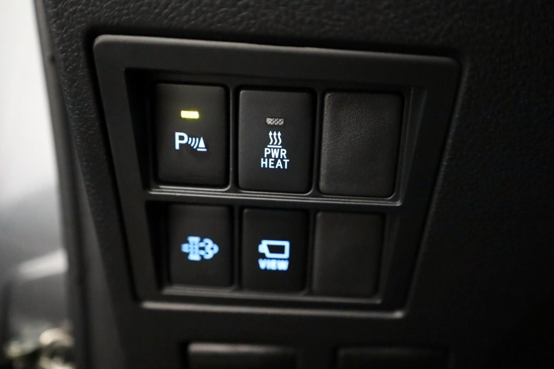 Toyota Hilux Invincible - foto 21