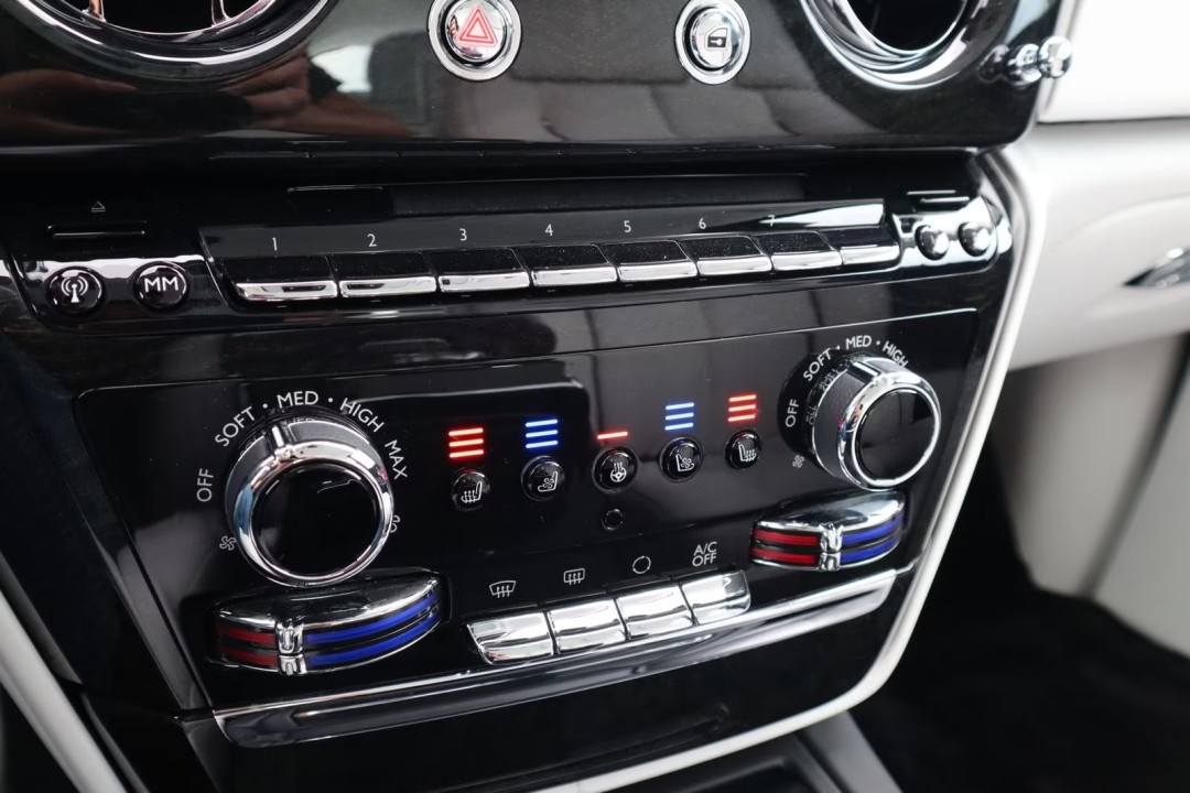 Rolls-Royce Phantom - foto 17