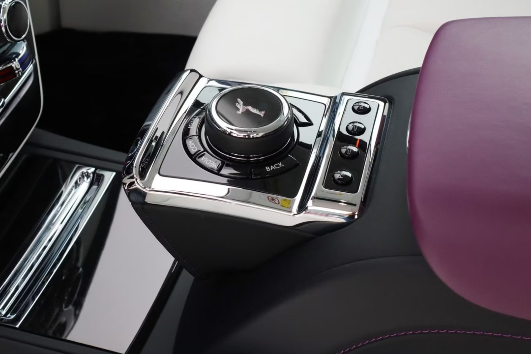 Rolls-Royce Phantom - foto 16