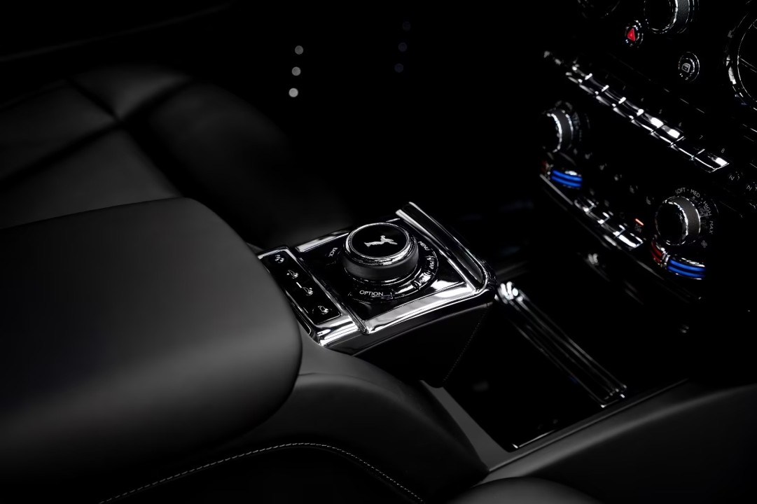 Rolls-Royce Phantom EWB - foto 13