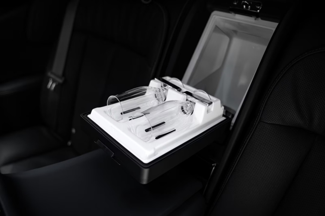 Rolls-Royce Phantom EWB - foto 19