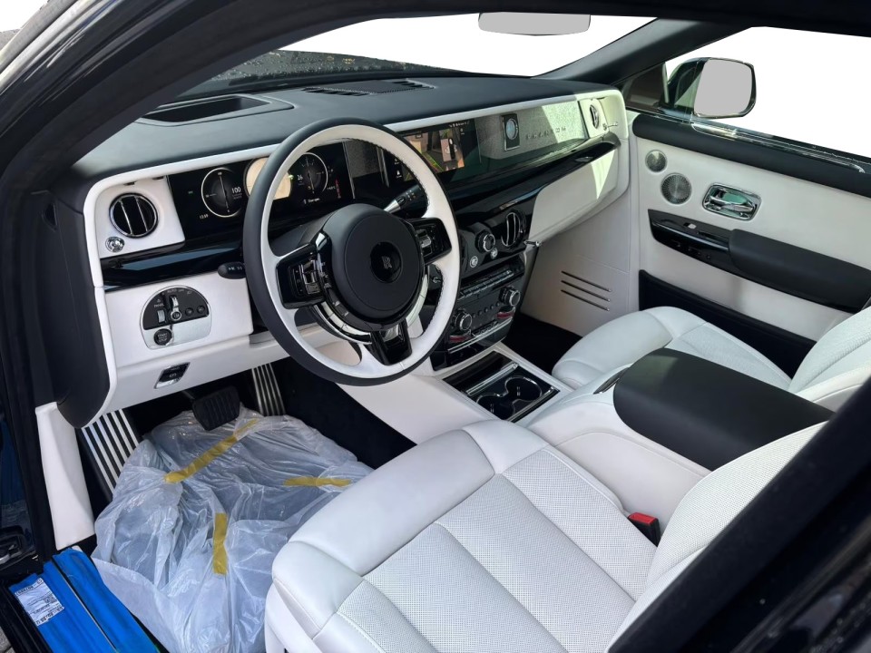 Rolls-Royce Phantom EWB - foto 7
