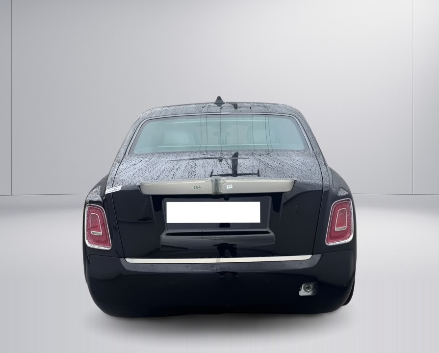 Rolls-Royce Phantom EWB (2)