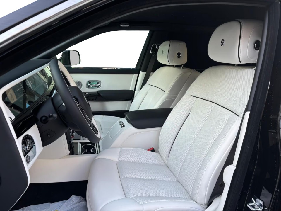 Rolls-Royce Phantom EWB - foto 9