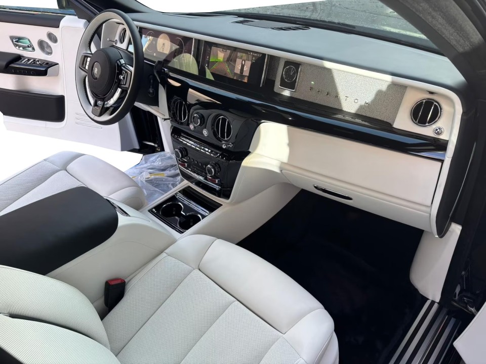 Rolls-Royce Phantom EWB - foto 8
