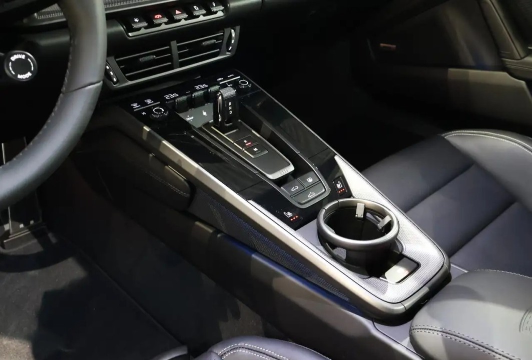 Porsche 911 Carrera - foto 10