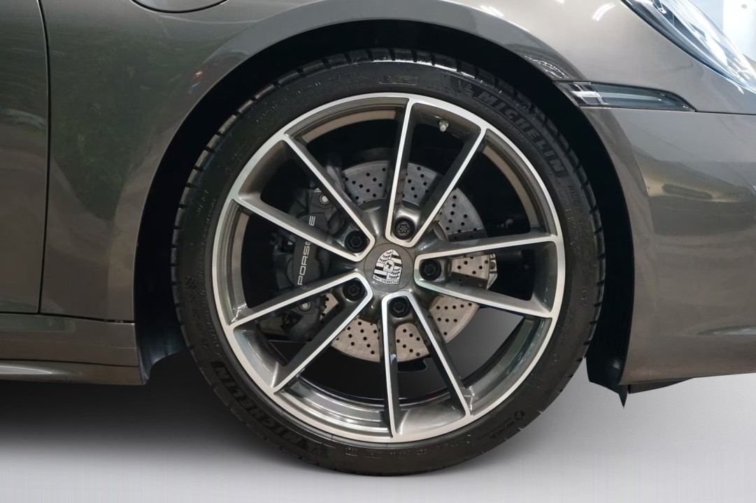 Porsche 911 - foto 37