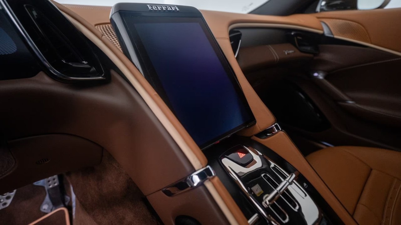 Ferrari Roma - foto 17