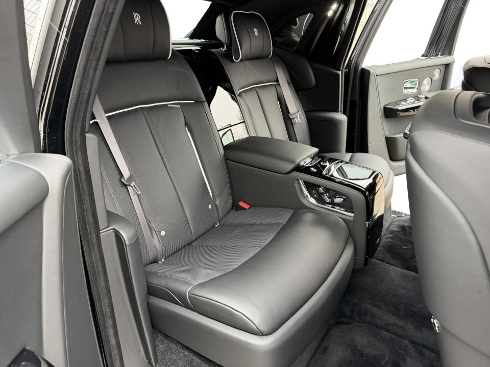 Rolls-Royce Phantom SWB - foto 10