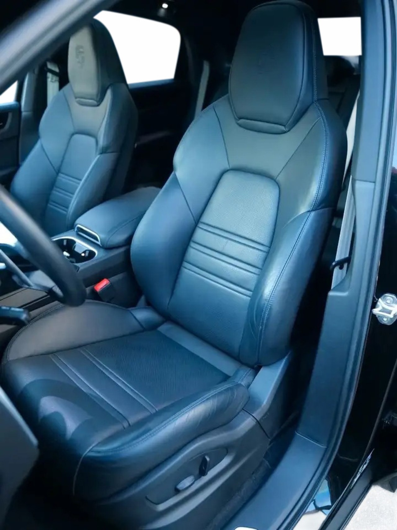 Porsche Cayenne Coupe E-Hybrid Platinum Edition - foto 19