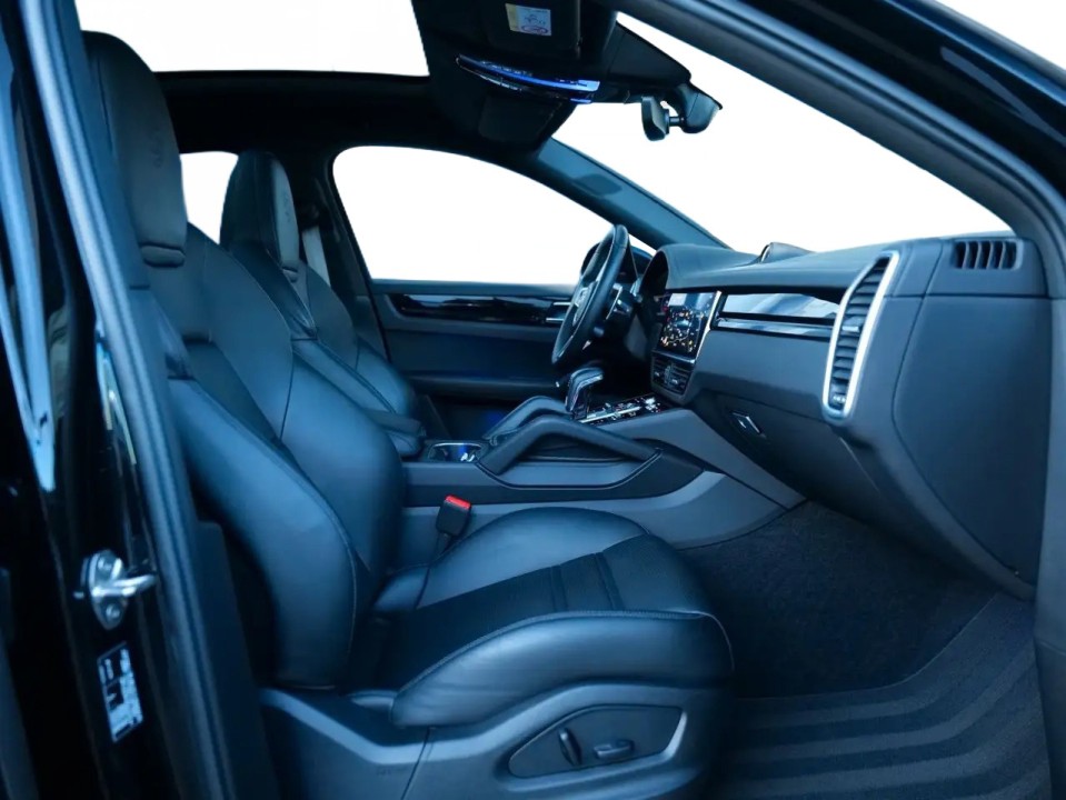 Porsche Cayenne Coupe E-Hybrid Platinum Edition - foto 18