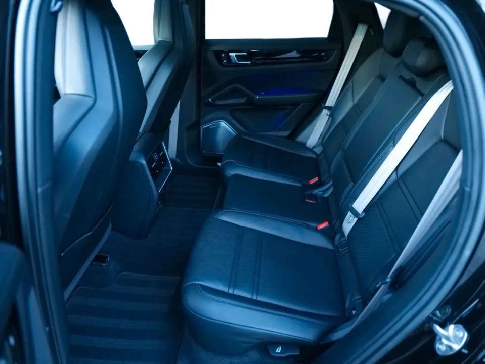 Porsche Cayenne Coupe E-Hybrid Platinum Edition - foto 27