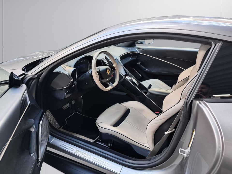 Ferrari Roma - foto 13