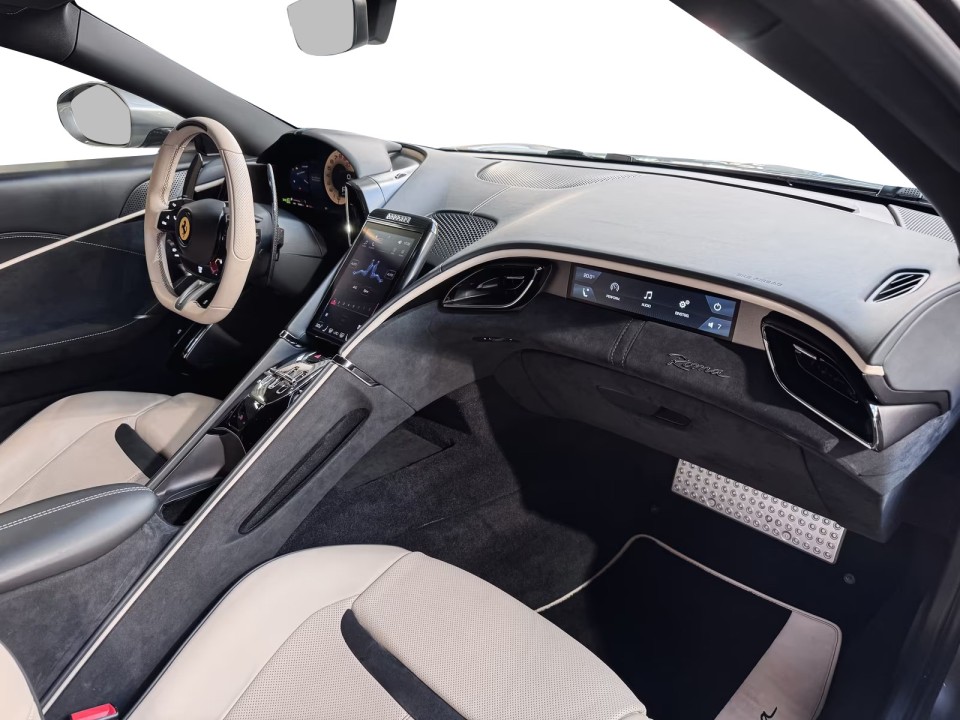 Ferrari Roma - foto 12