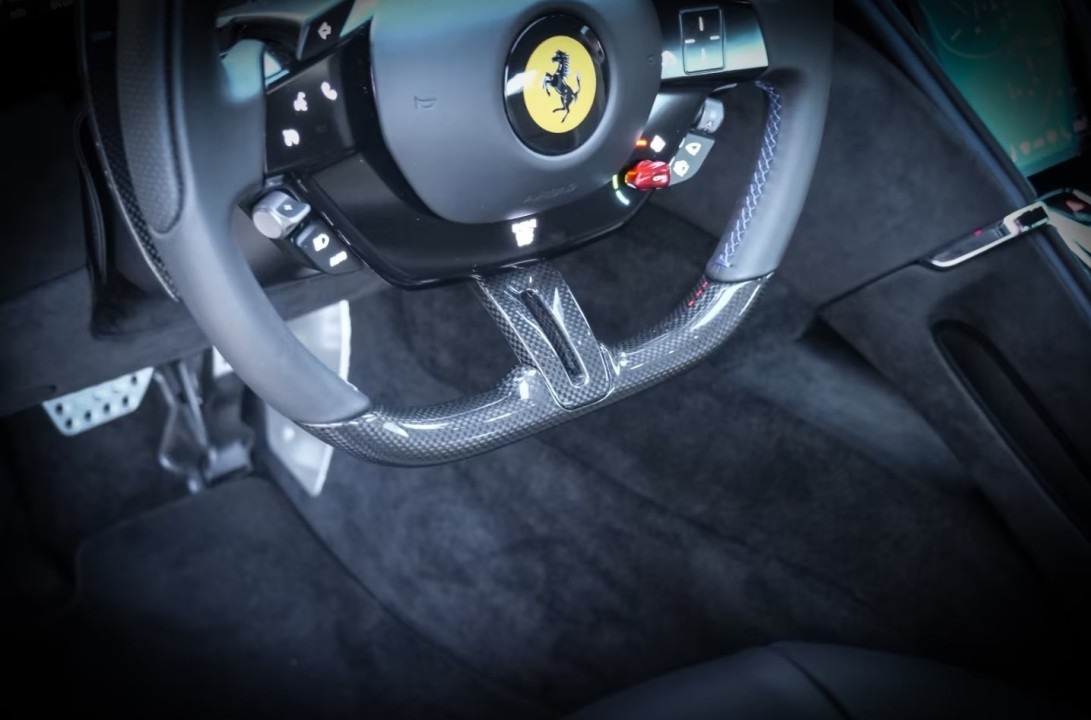 Ferrari Roma - foto 13