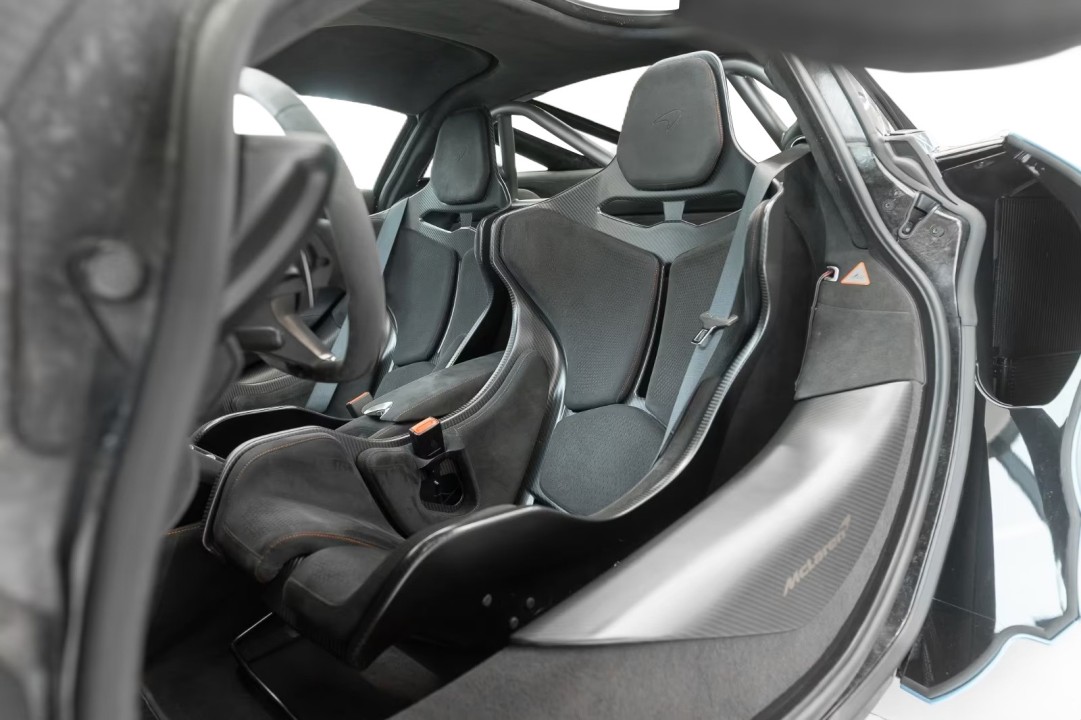 McLaren 750S Coupe - foto 13