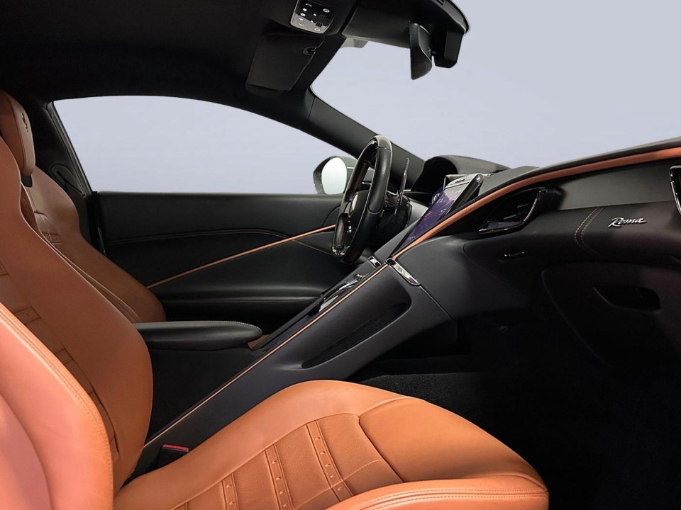 Ferrari Roma - foto 6