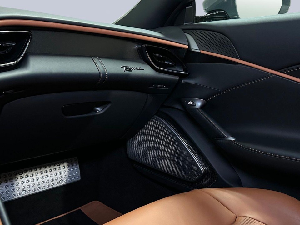 Ferrari Roma - foto 16