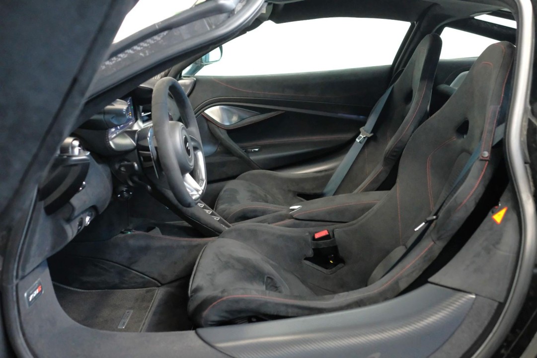 McLaren 750S Coupe - foto 10