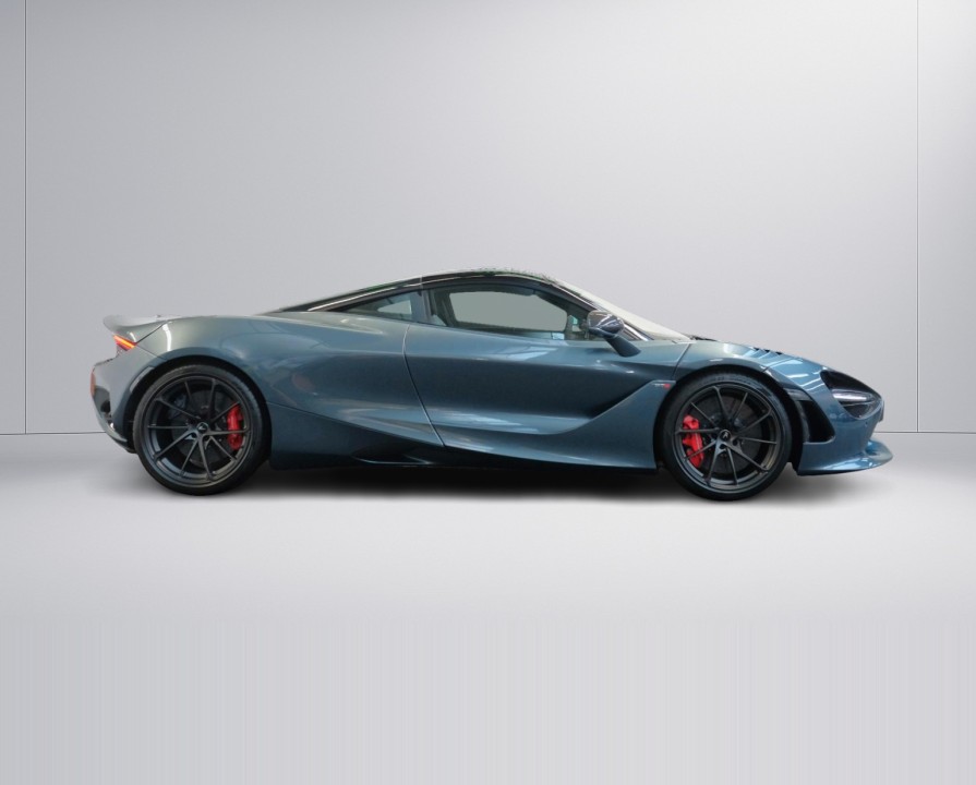 McLaren 750S Coupe (3)