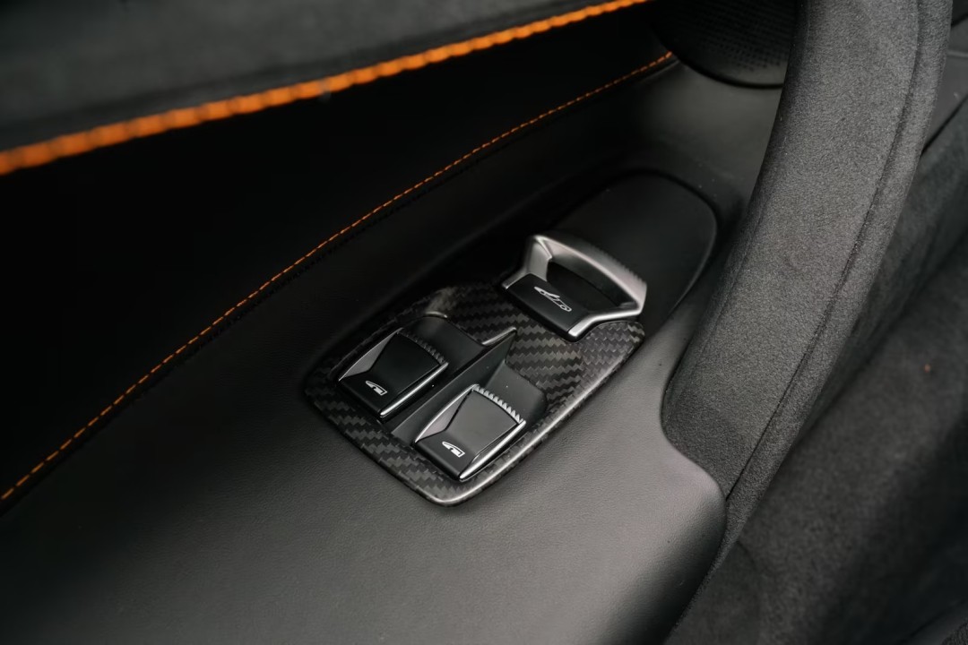 McLaren 750S Spider - foto 19