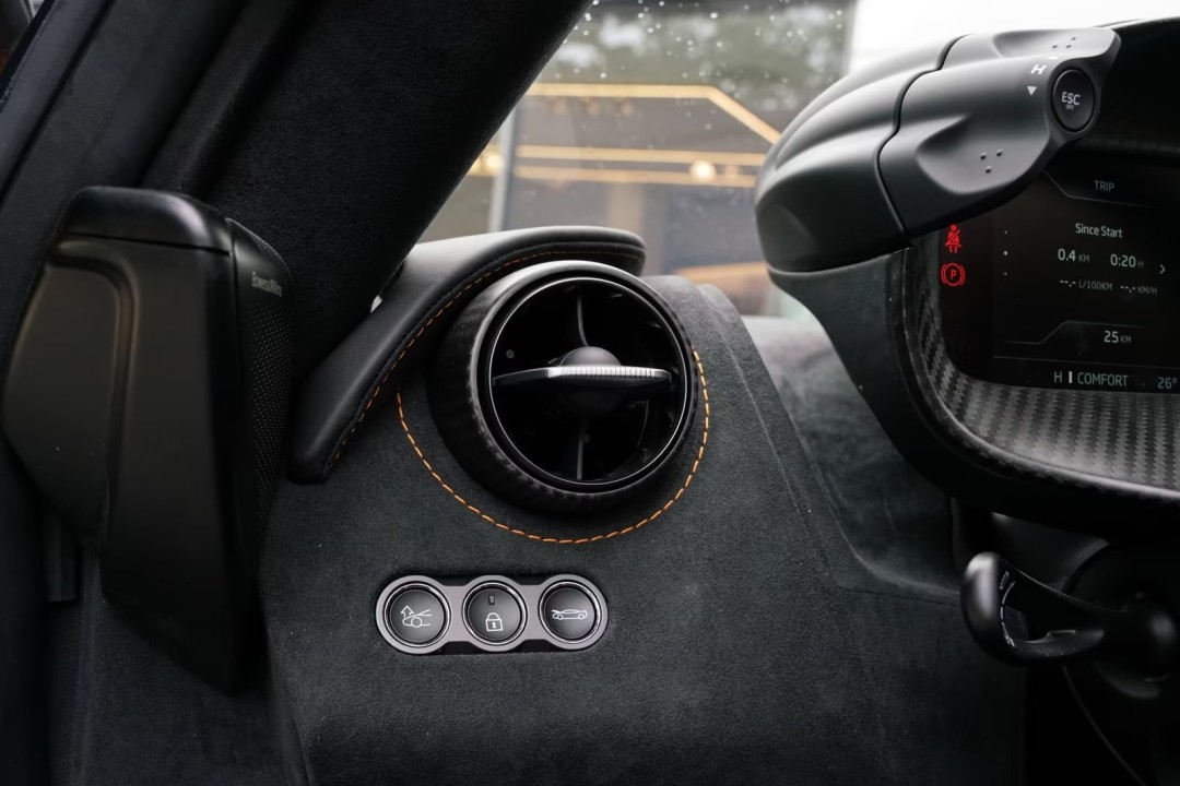 McLaren 750S Spider - foto 17