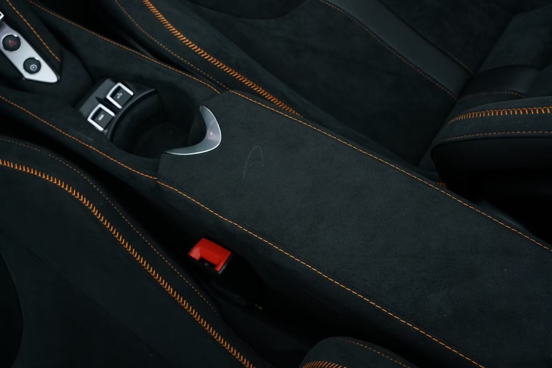 McLaren 750S Spider - foto 16