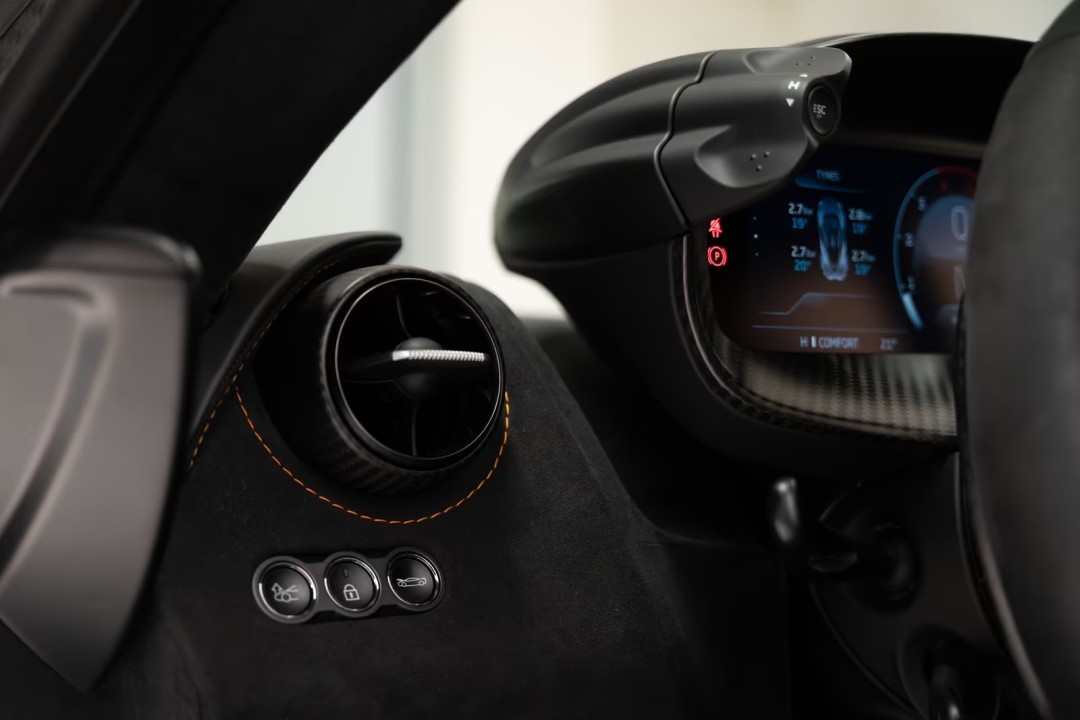 McLaren 750S Coupe - foto 14