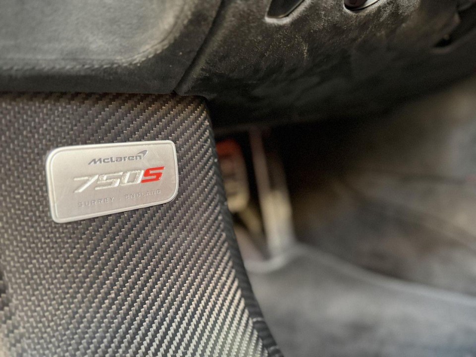 McLaren 750S - foto 15