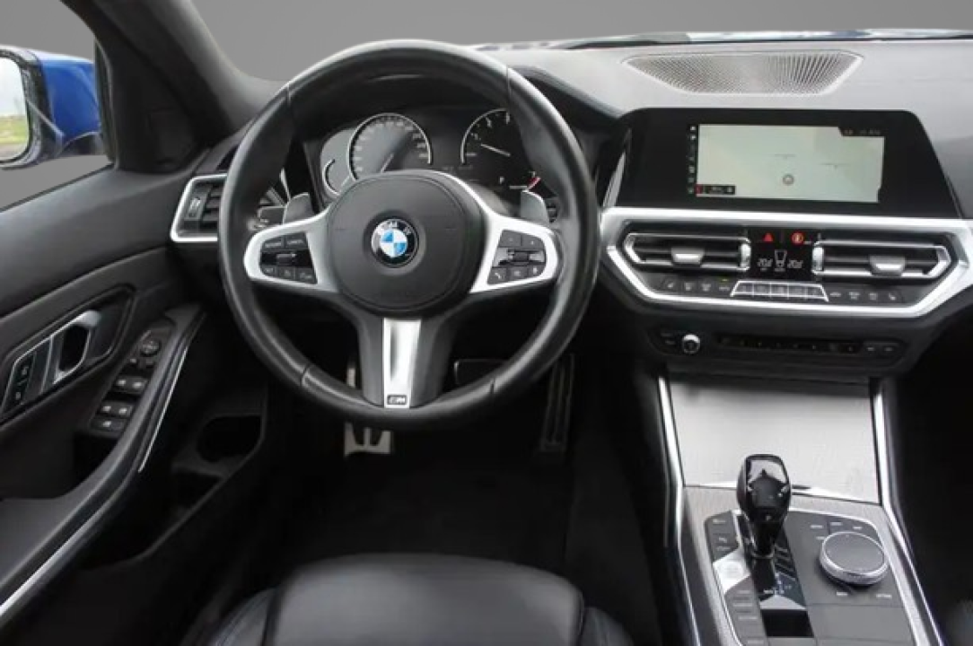 BMW Seria 3 BMW 330 i M-Sport - foto 6