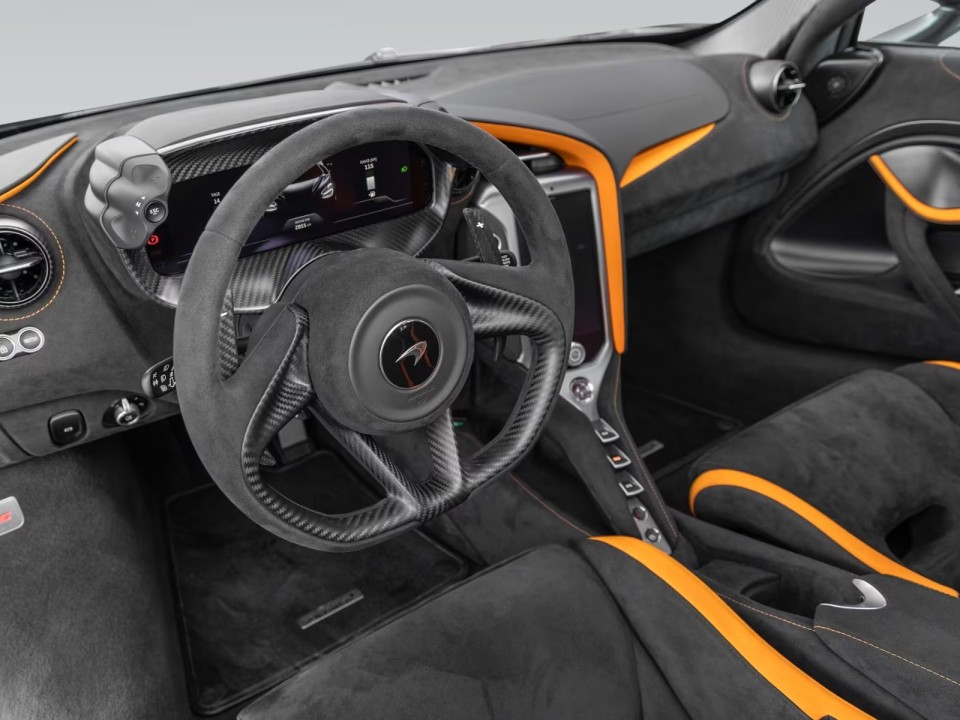 McLaren 750S Coupe - foto 9