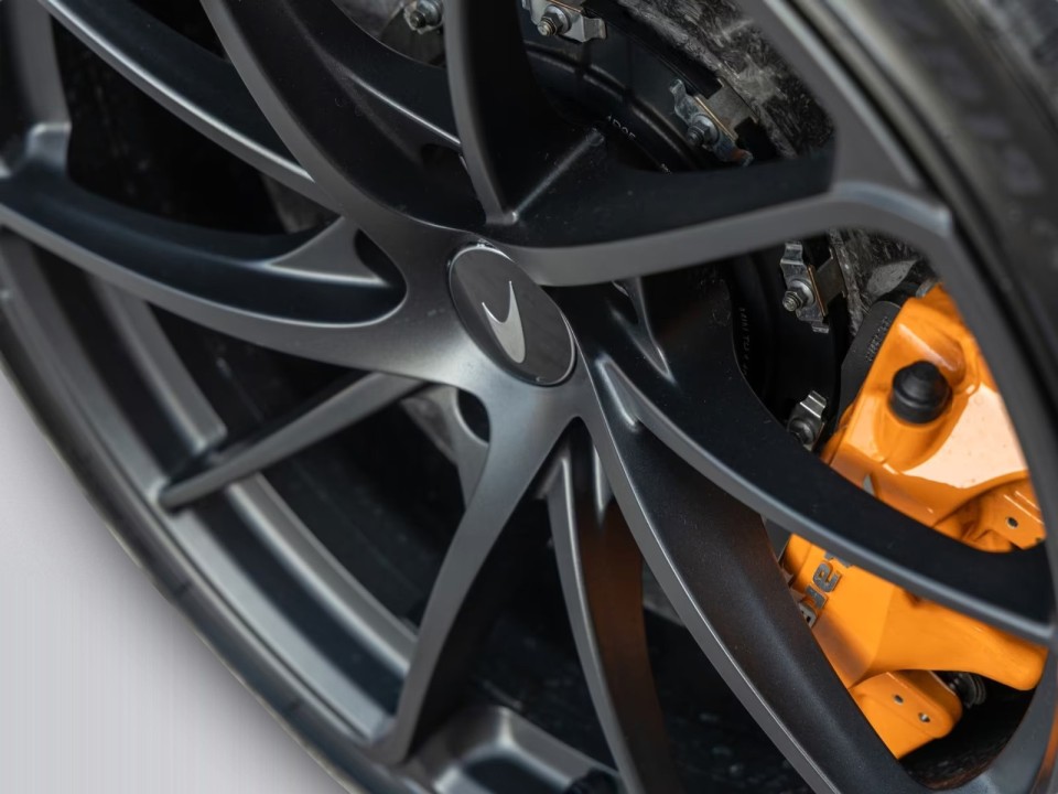 McLaren 750S Coupe - foto 36