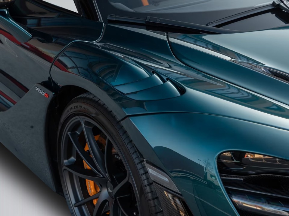 McLaren 750S Coupe - foto 32