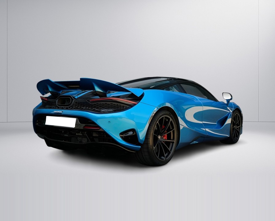 McLaren 750S Coupe (3)