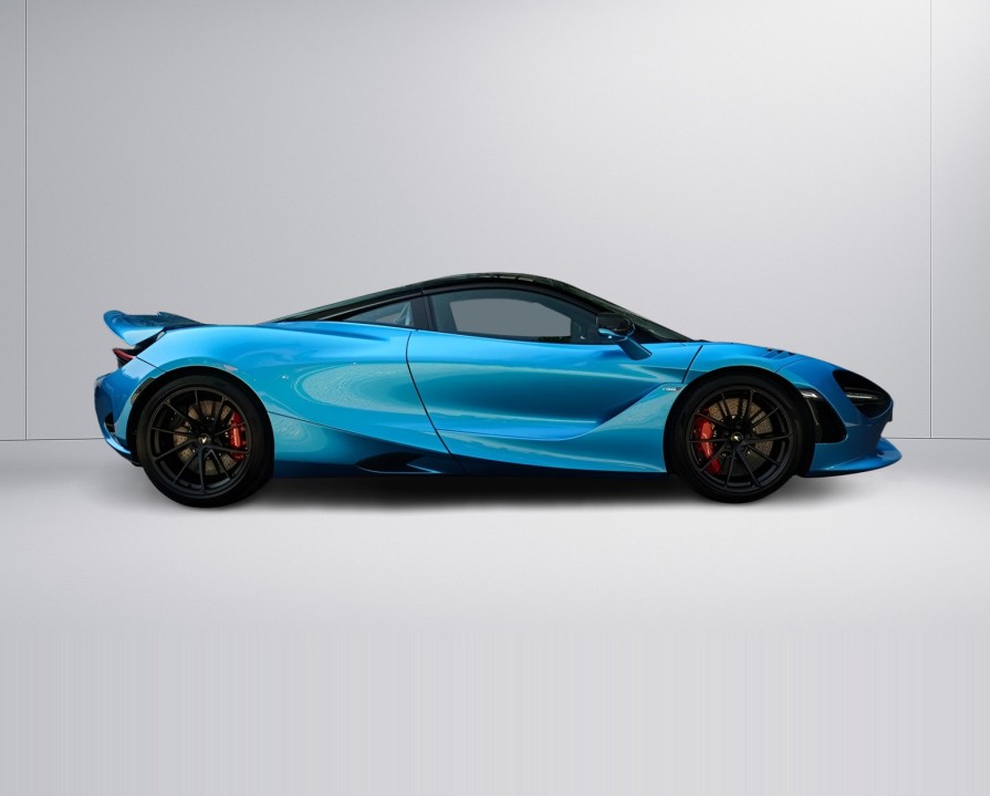 McLaren 750S Coupe (2)