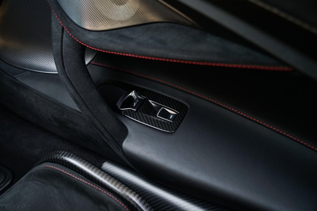 McLaren 750S Coupe - foto 21