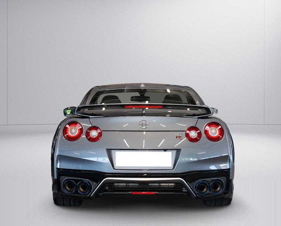 Nissan GT-R (5)